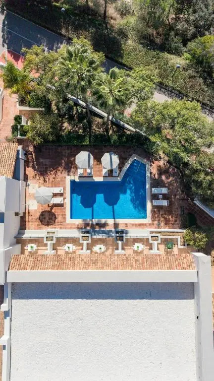 Elviria Hills Living