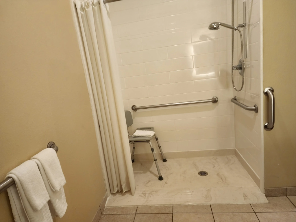 Best Western Plus Monica Royale Inn & Suites