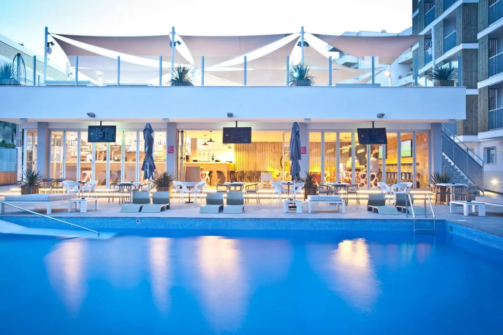 Апартаменты Ryans Ibiza