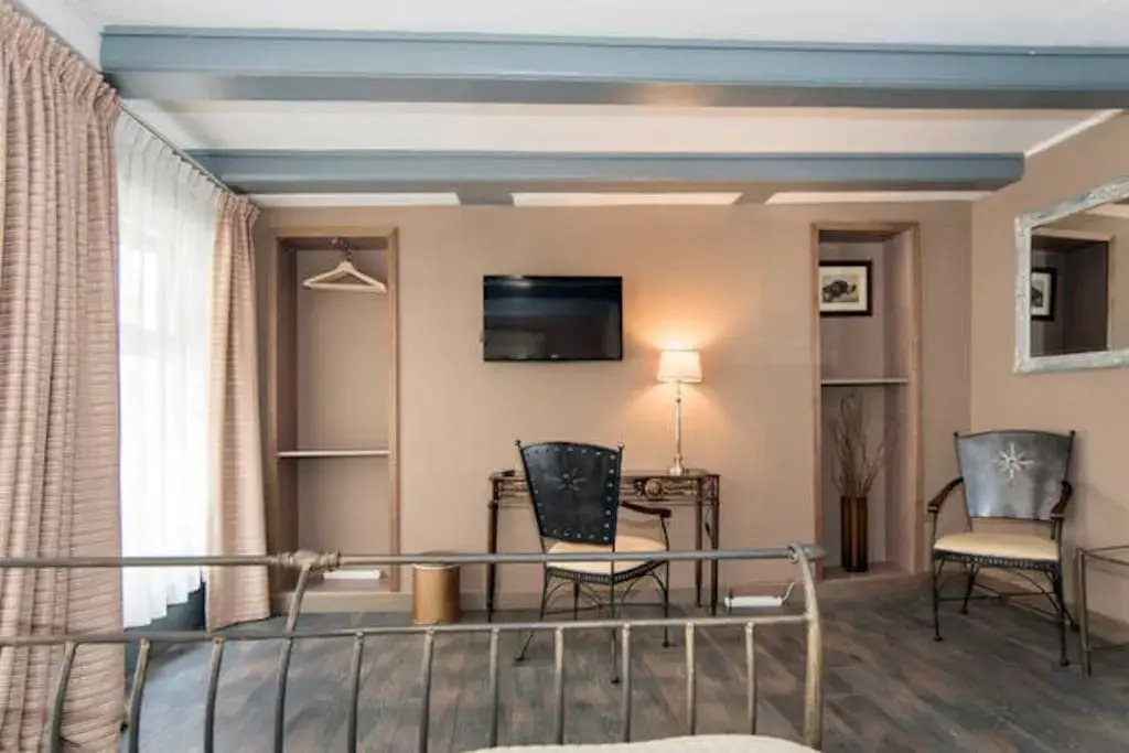 Central Guest Rooms