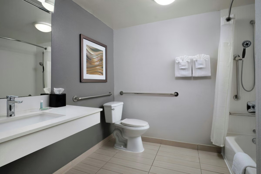Отель Courtyard by Marriott Fort Myers Cape Coral