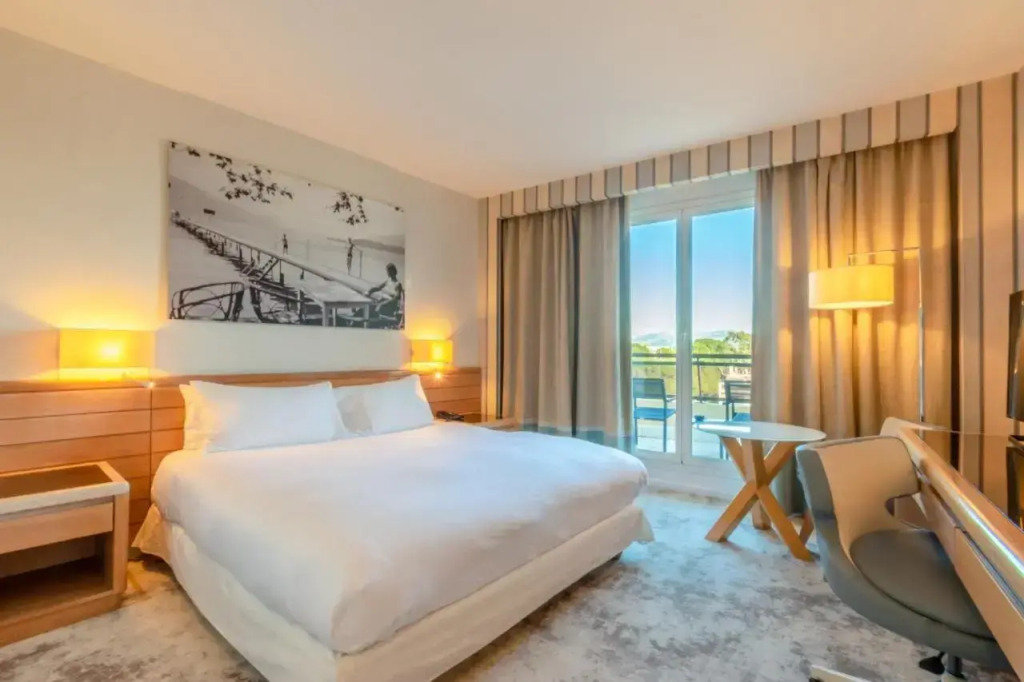 Holiday Inn Nice - Port St Laurent by IHG