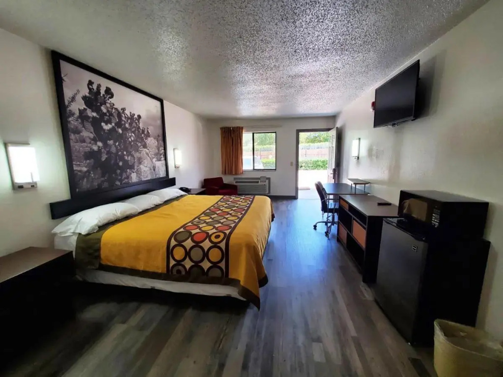 Highland Inn