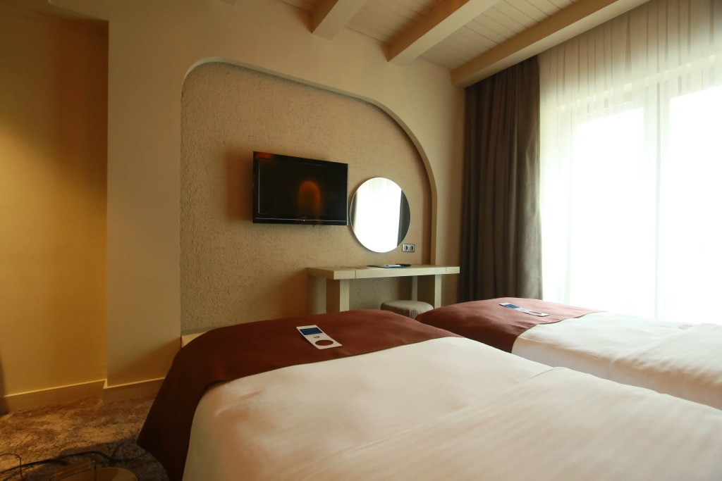 Snowdora Hotel