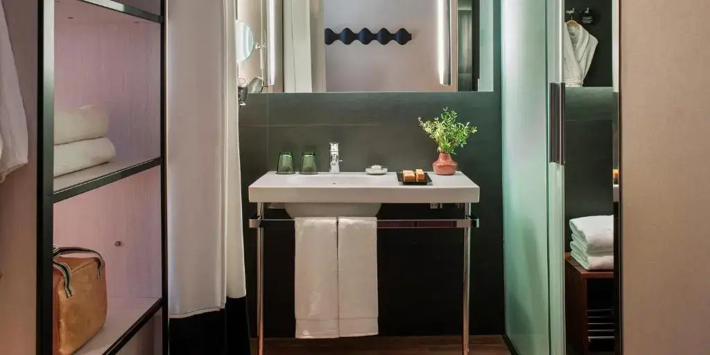 Grand Hotel Central, Small Luxury Hotels