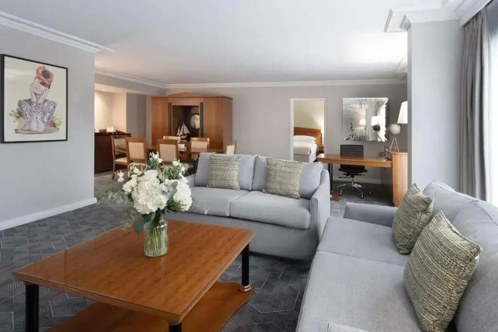 Delta Hotels by Marriott Heathrow Windsor