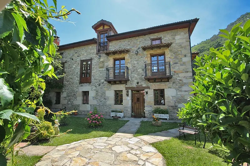 Posada Las Golondrinas De Cillero