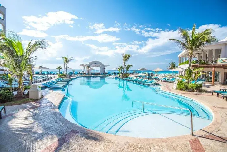 New Gran Caribe Real Cancún