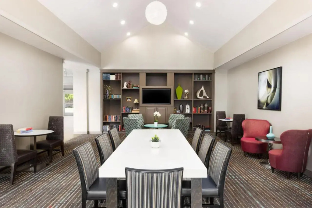 Residence Inn by Marriott Des Moines West at Jordan Creek Town Center
