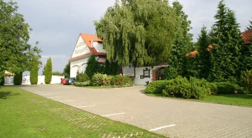Golden Golem hotel & Spa