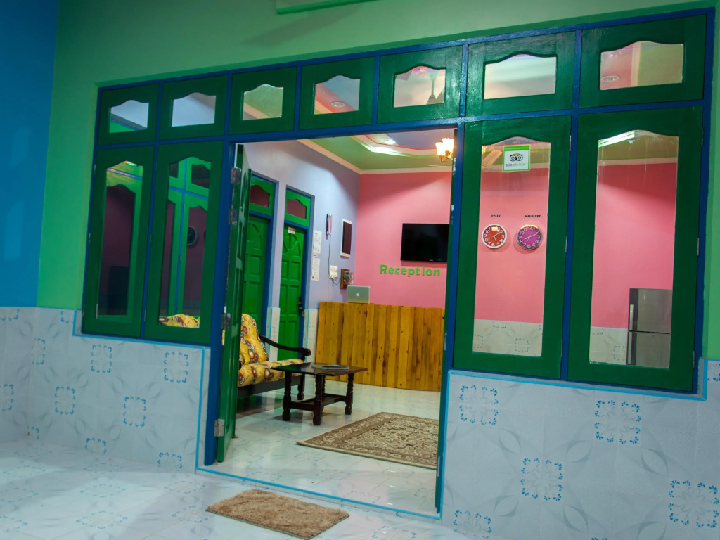 Mandhoo Inn