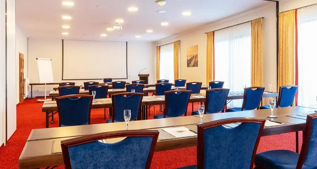 Victors Seehotel Weingärtner Bostalsee