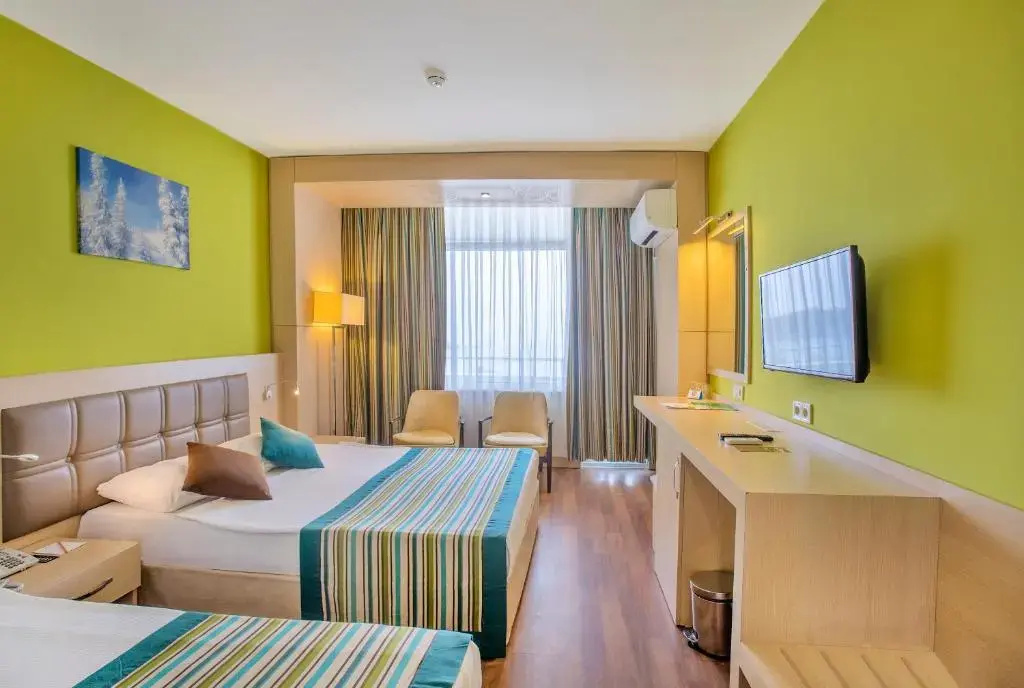 Отель Mira Meridia Beach Resort