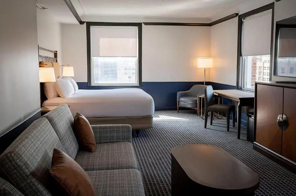 Hilton Orrington/Evanston
