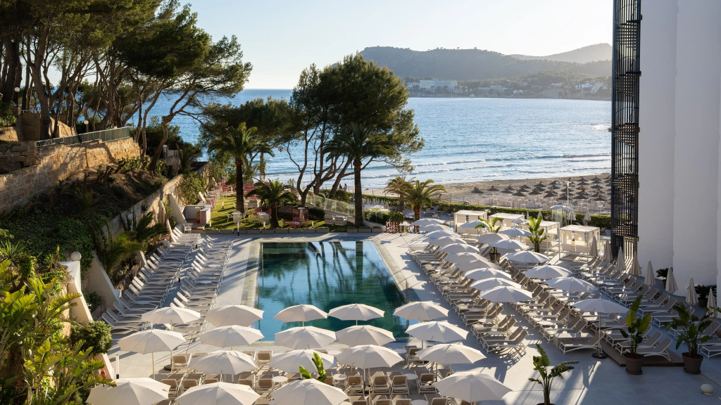 Отель Vibra Beverly Playa