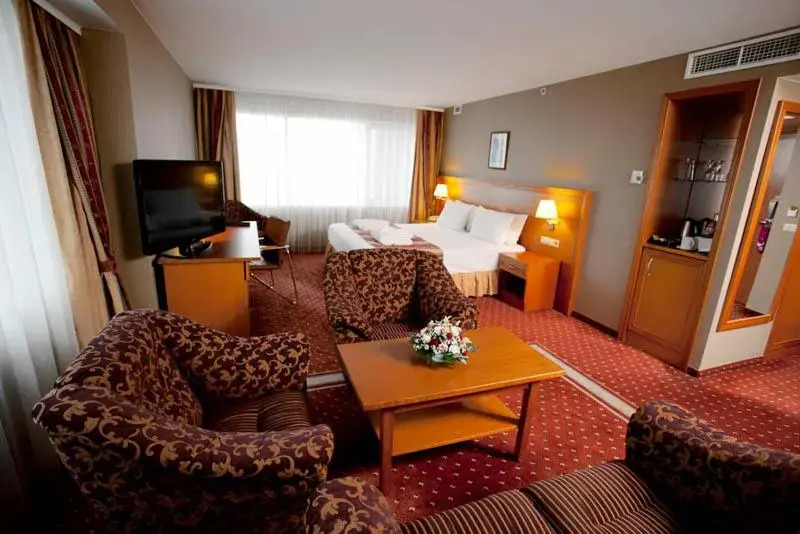 Отель Vilnius Park Plaza