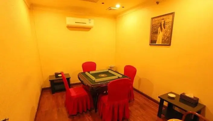 Lake View Garden Hotel