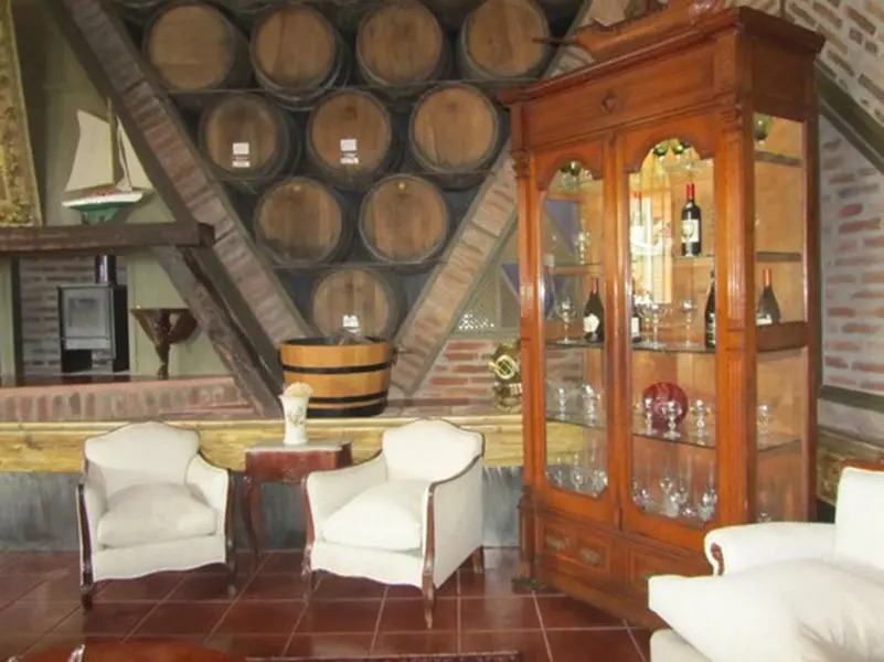 Robinson Crusoe Inn Class