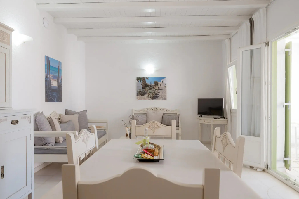 Anthos Apartments