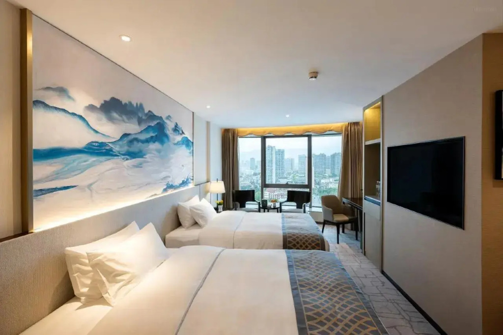 Zhong Wei Yuxi Hongta Hotel	