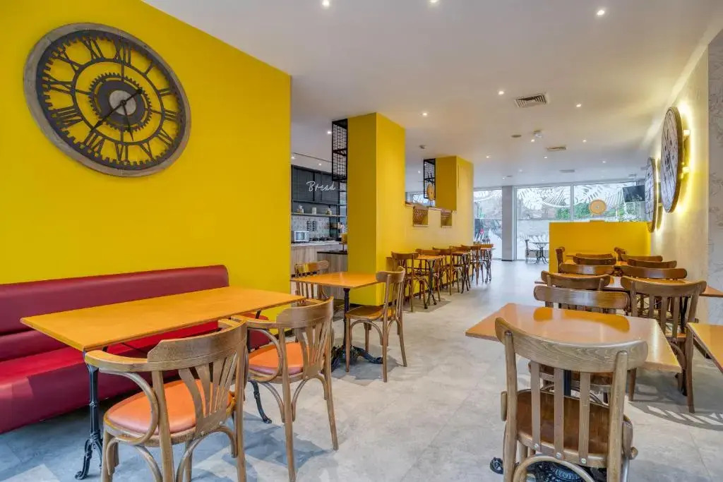 B&B HOTEL Mons Gare