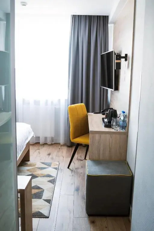Gold Hotel