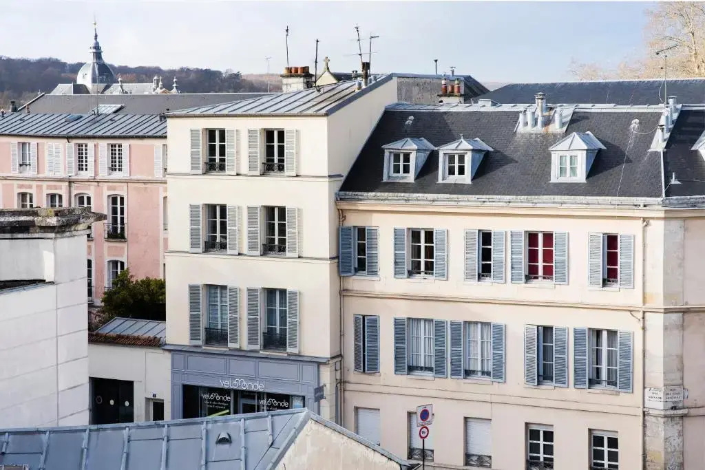 A lHôtel Des Roys
