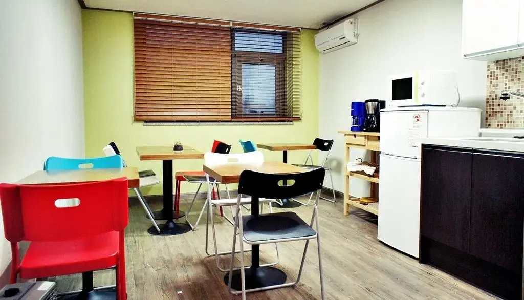 2Nville Guest House