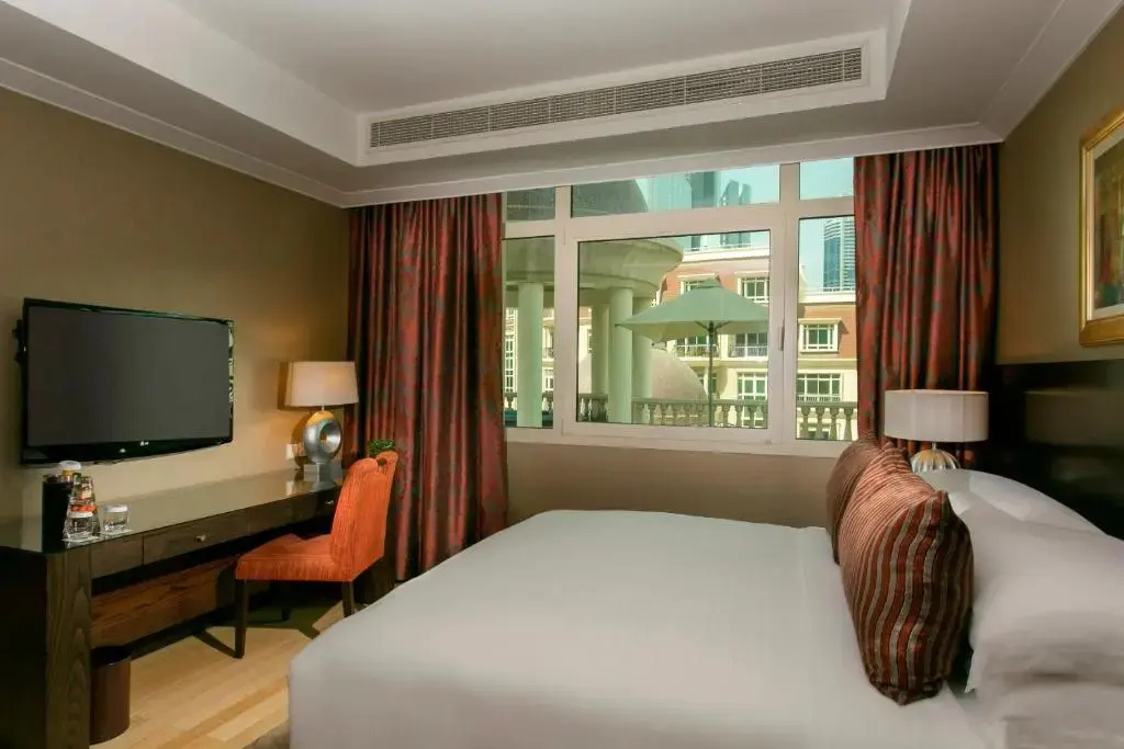 Отель Swissotel Al Murooj Dubai
