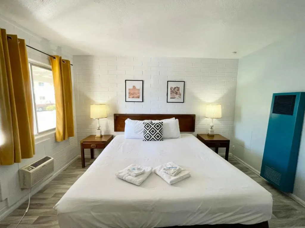 The Postcard Motel