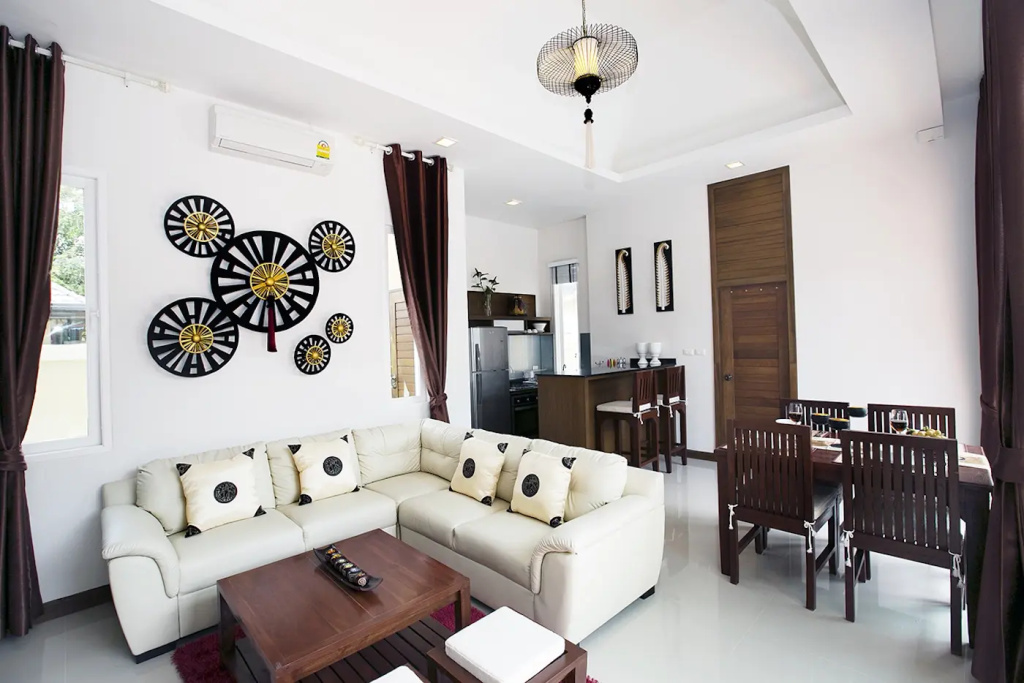 Rawai Private Villas - Pools and Garden