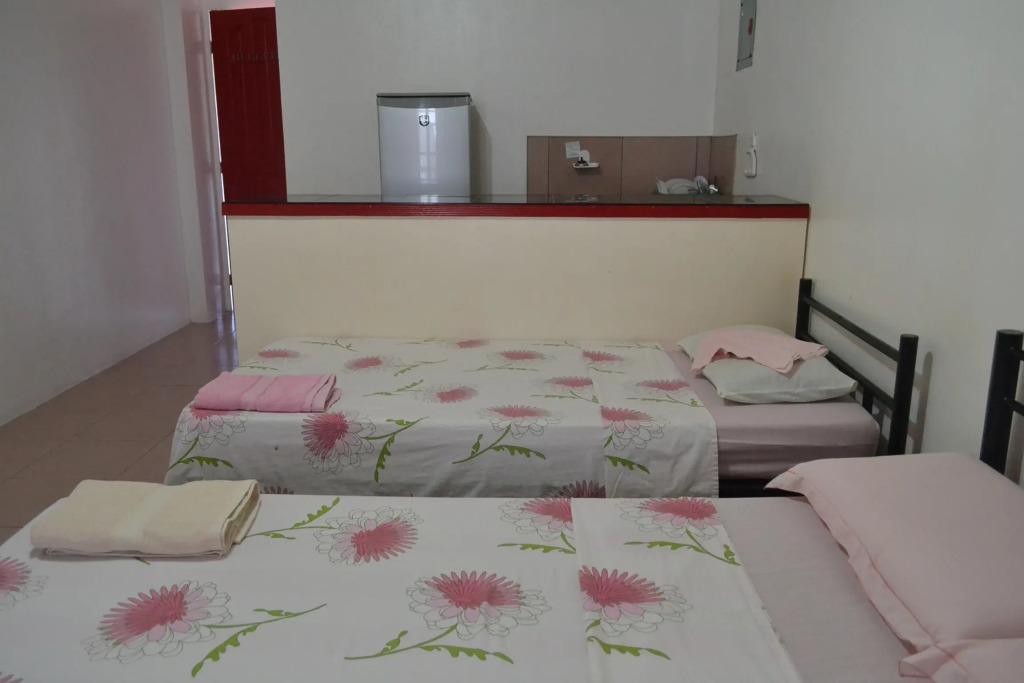 Bolabog Apartelle at The English Bakery Main
