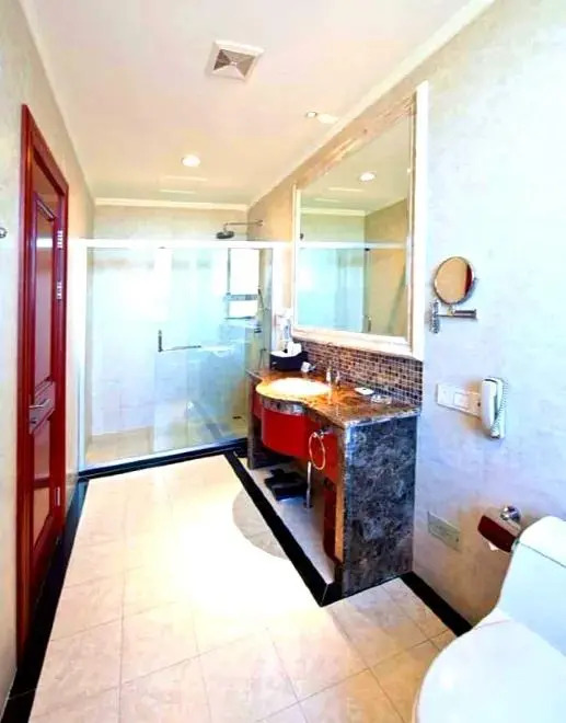 Hot Spring Leisure City International Hotel