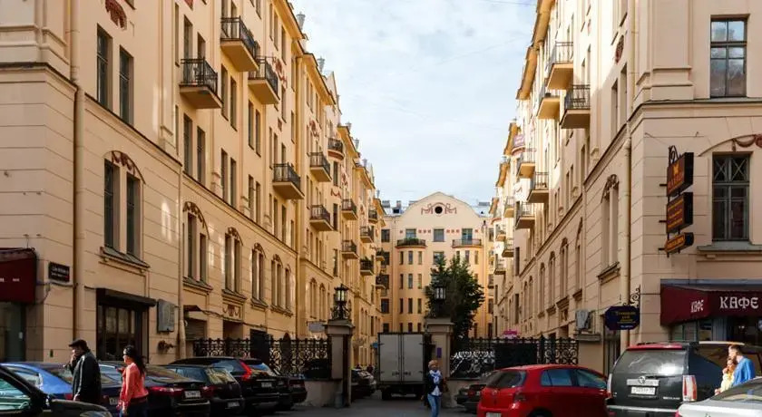 Apartment na Rubinshteyna 21