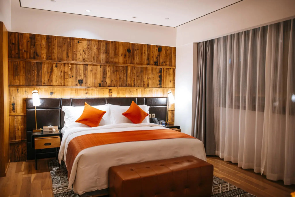 QI Hotel