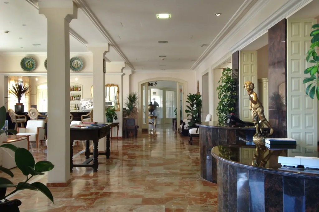 Hotel Montjoi by Brava Hoteles