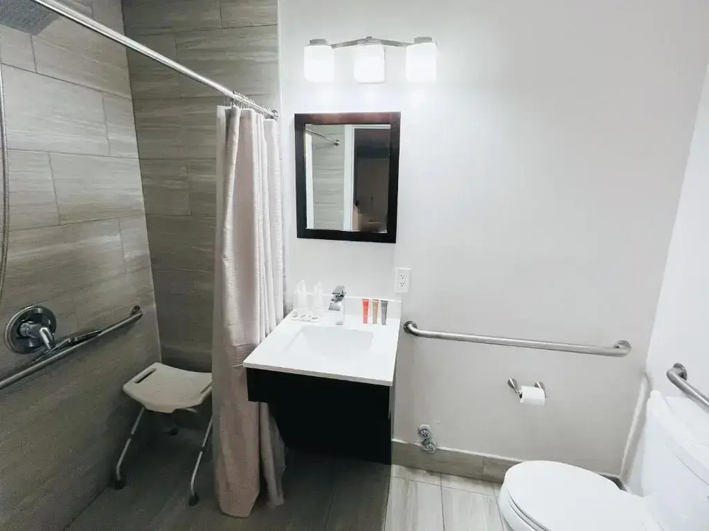 Отель The Cove By Renzzi