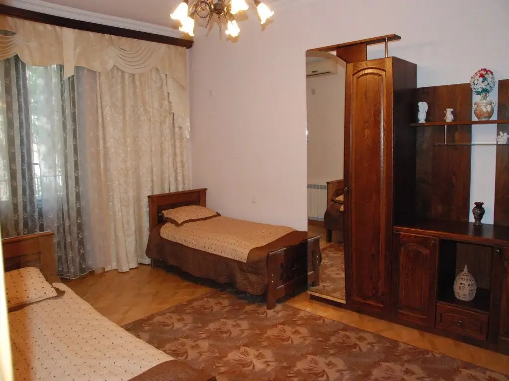 Golden Fleece Apartments