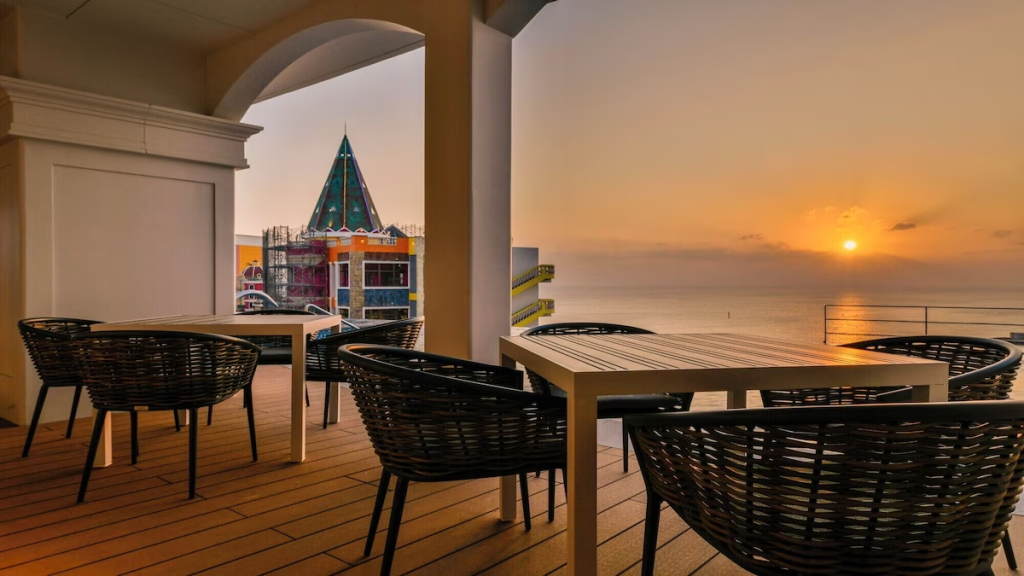 Lequ Okinawa Chatan Spa ＆ Resort