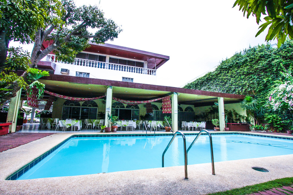 Bohol Tropics Resort