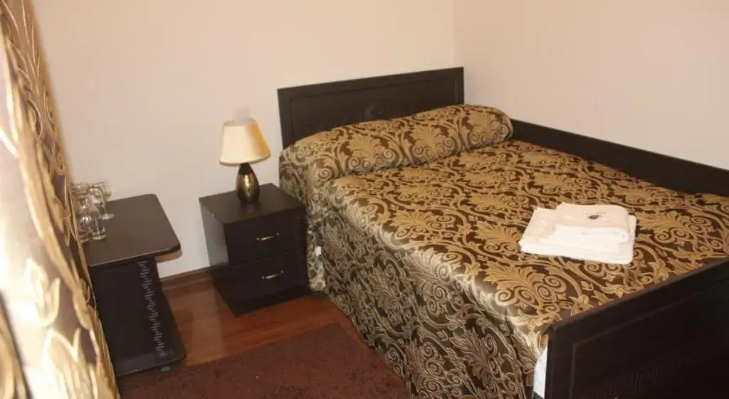 Kavkaz Hotel