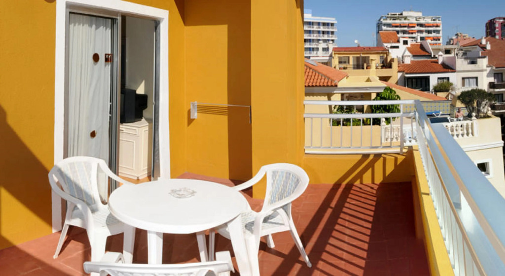 Apartamentos RF Bambi Adults Only