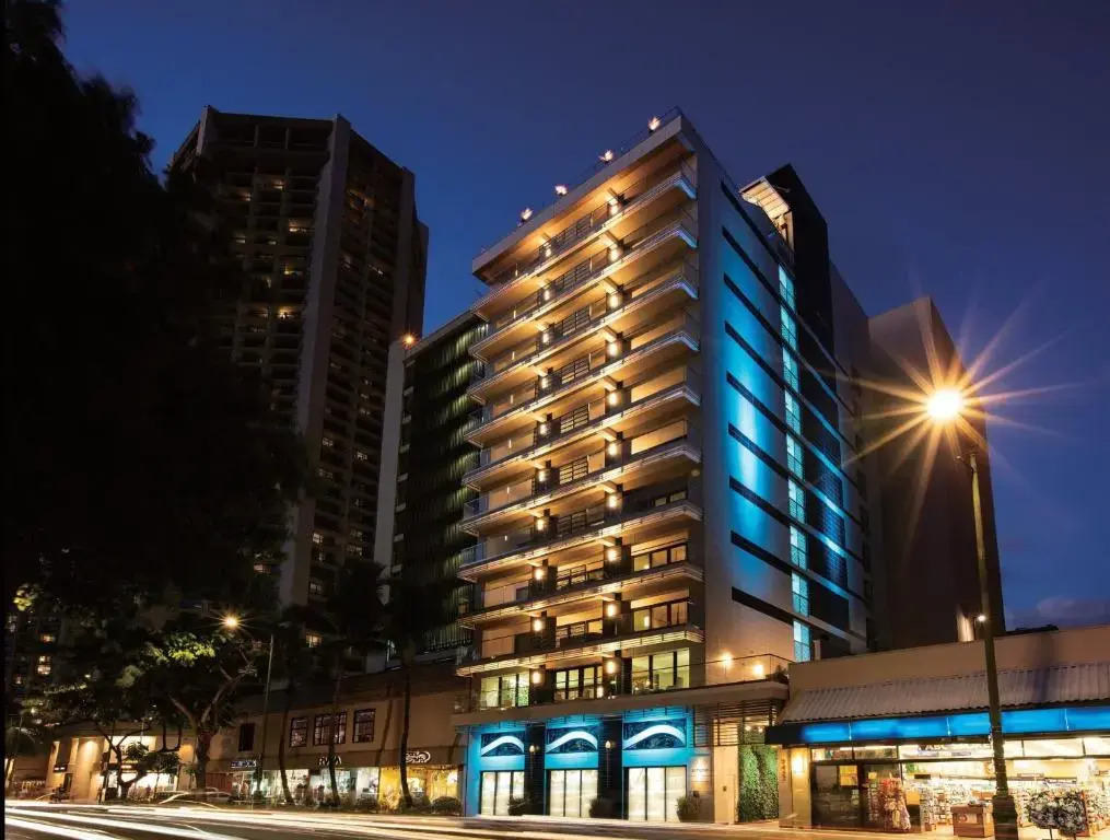 ESPACIO THE JEWEL OF WAIKIKI