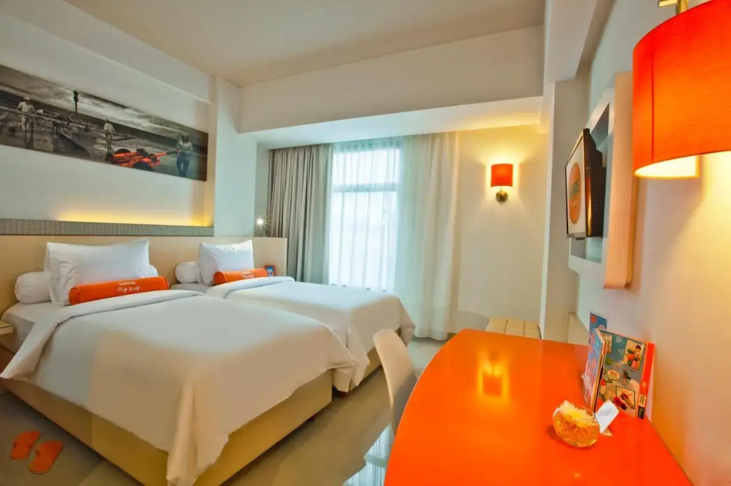 Отель Harris Hotel Seminyak Bali