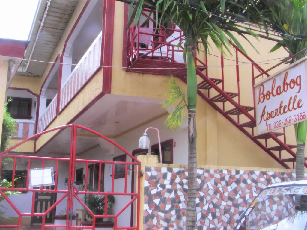 Bolabog Apartelle at The English Bakery Main