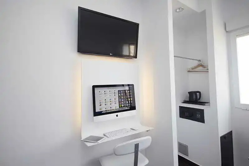Luxe Rooms