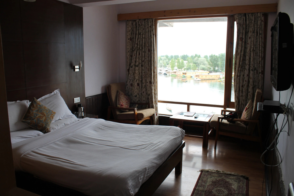 Hotel Imperial Lake View
