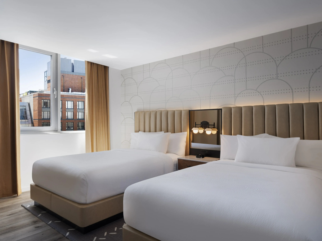 Courtyard by Marriott New York Manhattan / Soho