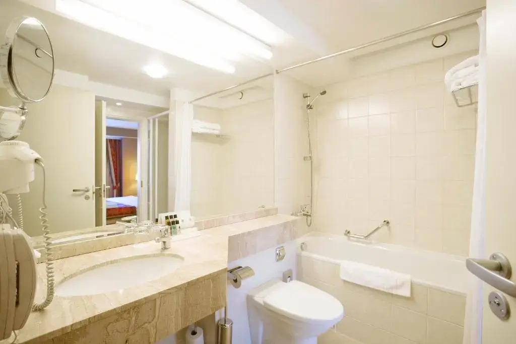 Отель Vilnius Park Plaza