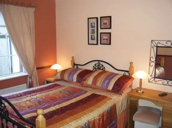 Rossmore Manor